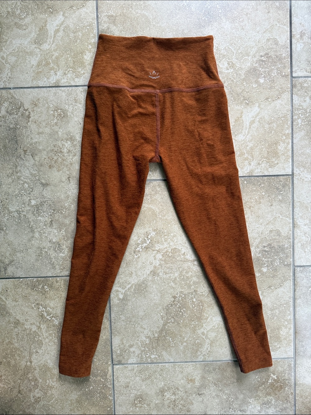 Beyond Yoga High-Waist Leggings in Rust
